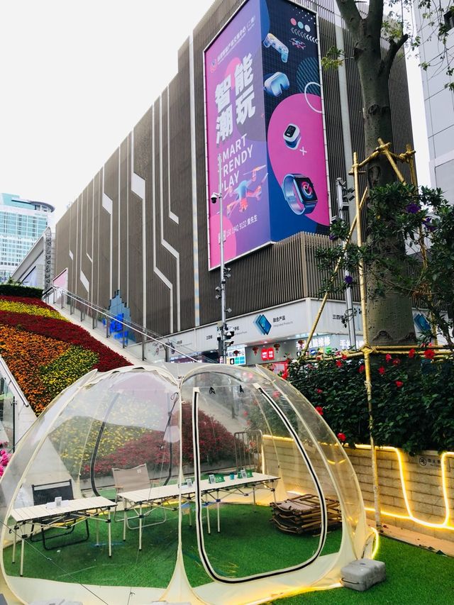 華強北站夜市：角色特色小食，繁華熱鬧