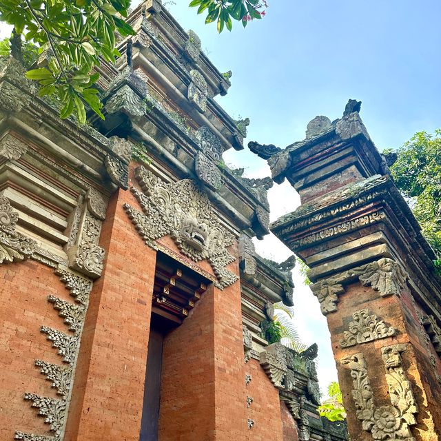 【インドネシア/バリ】ウブドでバリ島の文化遺産を体験できる人気観光スポット「ウブド王宮」