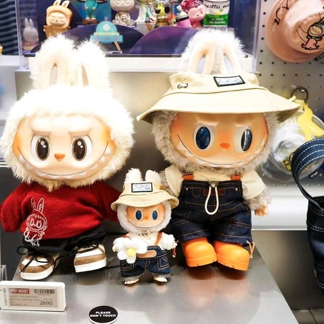 พามาเล่น Art Toy