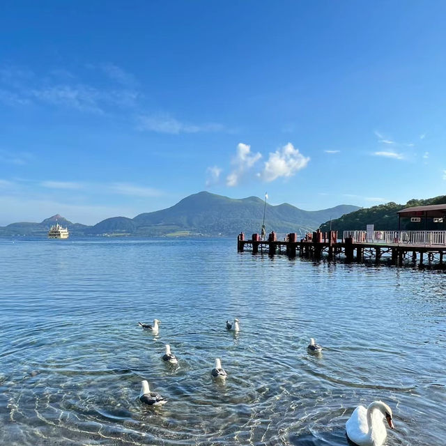 川邊湖：春日寧靜