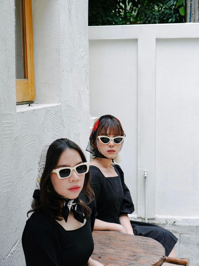 Taryn Tara Cafe and Stay คาเฟ่มินิมอลแม่กำปอง