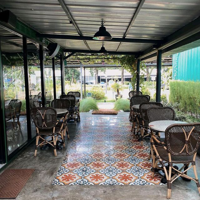 BUTTERFIELDS CAFE | CAFE ESTETIC WITH PASTRY,BAKERY AND COFFEE & BRUNCH CONCEPT