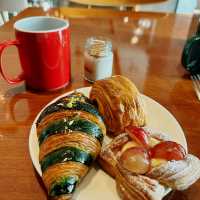 Riverside Retreat: A Stay at Renaissance Riverside Hotel Saigon
