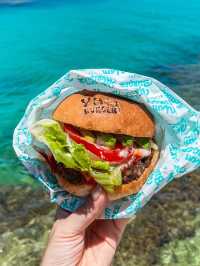 【宮古島】ポップなペイントアートが可愛すぎるハンバーガーやさん