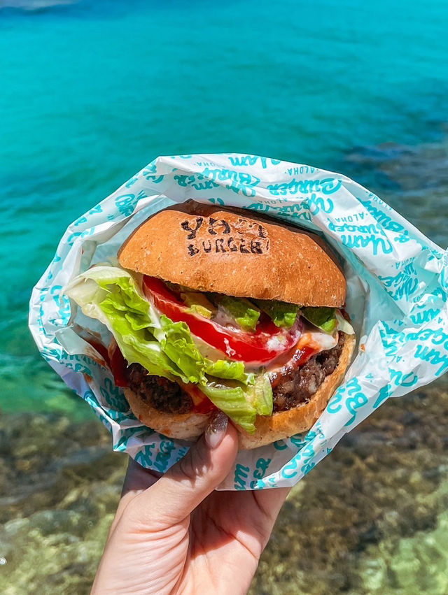 【宮古島】ポップなペイントアートが可愛すぎるハンバーガーやさん