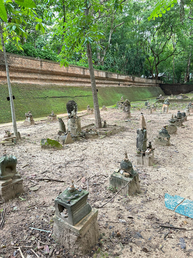 📍วัดอุโมงค์ ไหว้ขอพรวัดโบราณสวยงามด้วยธรรมชาติ