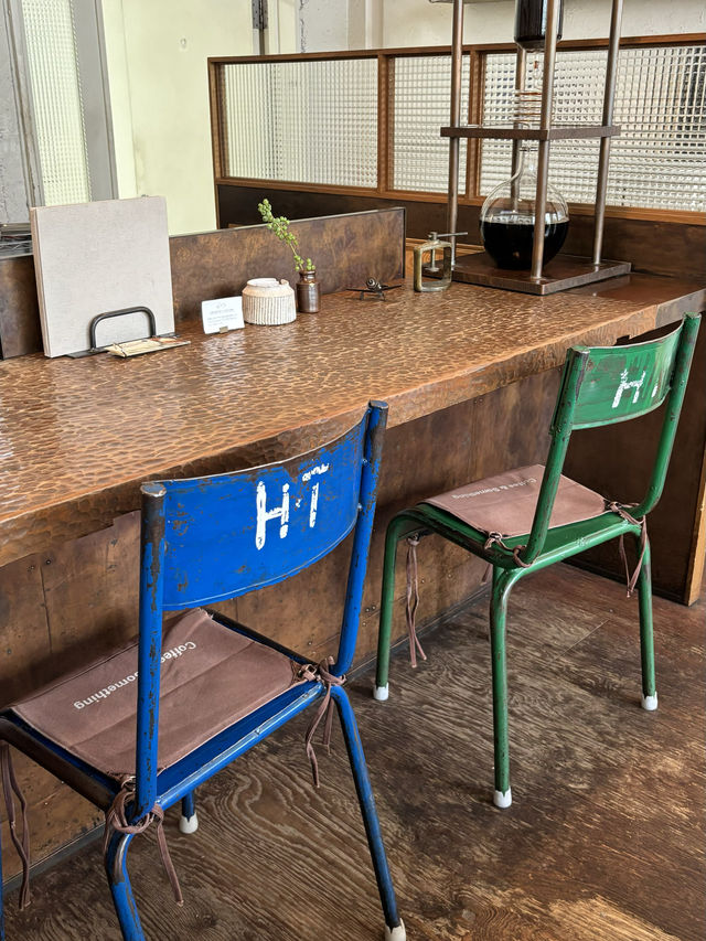 【北海道カフェ】紫陽花の咲き誇るお店に入るとコーヒーのいい香り