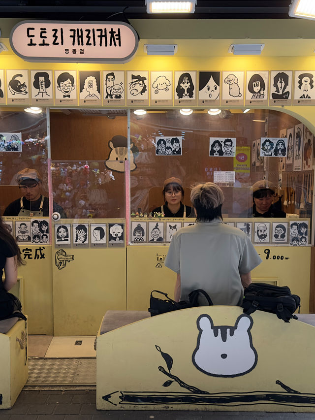🇰🇷首爾遊記-明洞1分鐘卡通人像速畫