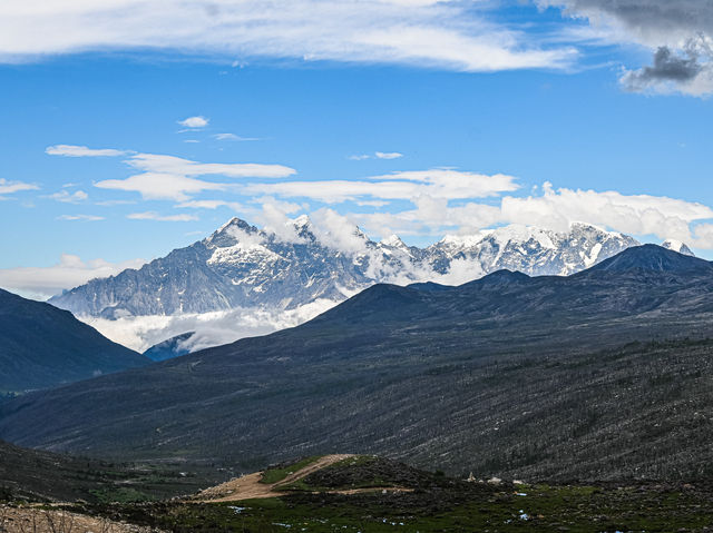 Rediscovering Tranquility at Honghai Lake in Western Sichuan