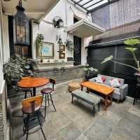 SERUMAH REUNITE CAFE | MODERN CLASSIC VINTAGE CONCEPT CAFE