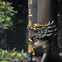有「東方斜塔」之稱的寶塔-寶光寺裏數羅漢喫齋飯