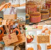 คาเฟ่และร้านจักสานบรรยากาศสุดชิลล์คลอง9