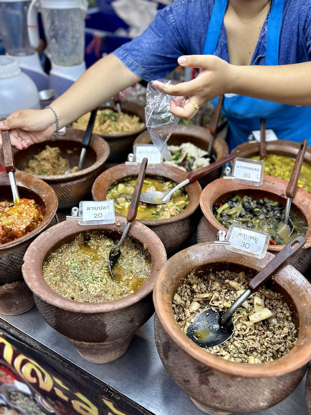 ทุกวันเสาร์เรามีนัด🚶‍♂️ถนนคนเดิน@กาดเจียงฮายรำลึก