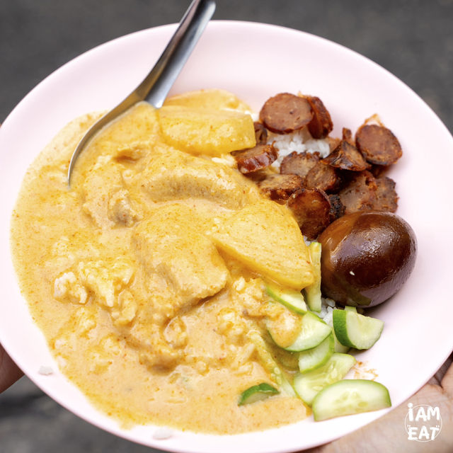 ข้าวแกงเก้าอี้ดนตรีในตำนานย่านเยาวราช