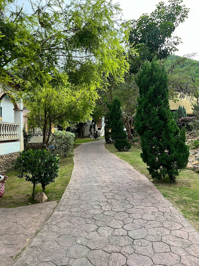 🌳Stamp Hills Resort & Restaurant