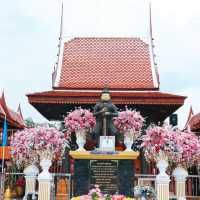 ท้าวเวสสุวรรณหน้าทองคำ 