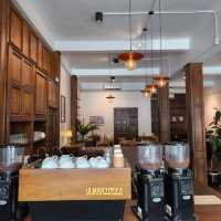 Log Coffee and Teak Furniture 