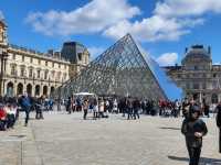Louvre Museum 