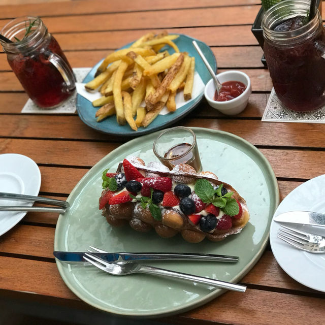 バンコクの歴史ある洋館で食べれる香港ワッフル🧇