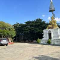 วัดสวยงาม พระพุทธรูปองค์ใหญ่ 