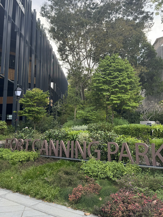 🇸🇬 Exploring Fort Canning Park in Singapore 