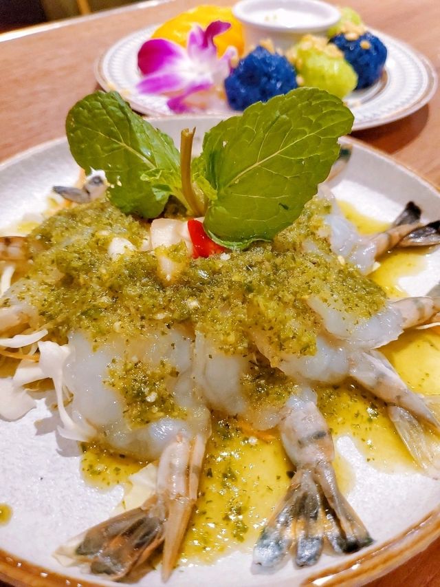 旺角樓上餐廳，充滿異國風情氣氛，主打泰國和東南亞美食