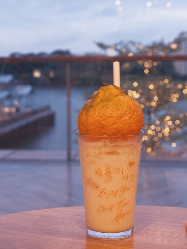 𖤣𖤥南昌海景Cafe｜颱風前的秋日蟹宴 