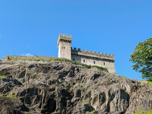 Explore the Majestic Castles of Bellinzona