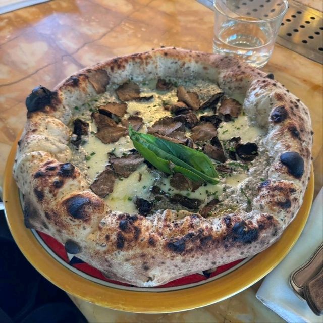 Pink Mamma Paris: Italian Cuisine with a Chic Parisian Twist
