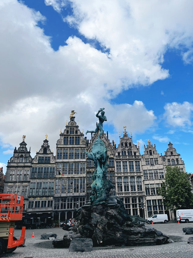比利時🇧🇪 安特衛普｜布拉博噴泉⛲️