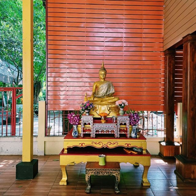 泰國曼谷湄南河畔古廟景點:Wat Dong Munlek，適合打卡拍照📸