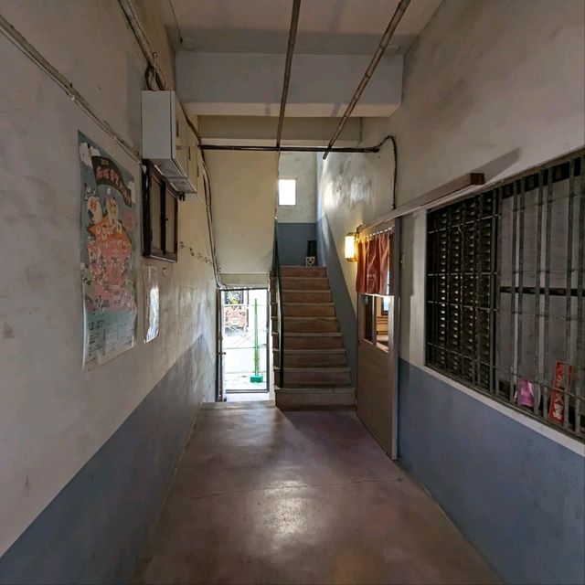 小巷中的小巷、老宅中的一戶，很有味道的：巧閣樓珈琲店小さなロフト