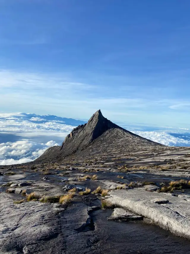 Mount Kinabalu Adventure: Conquering Borneo’s Highest Peak