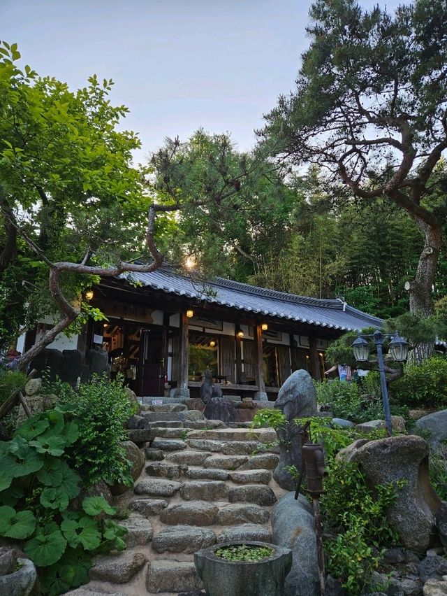 ⛰️숲속에 있는 독특한 한옥 카페🇰🇷☕