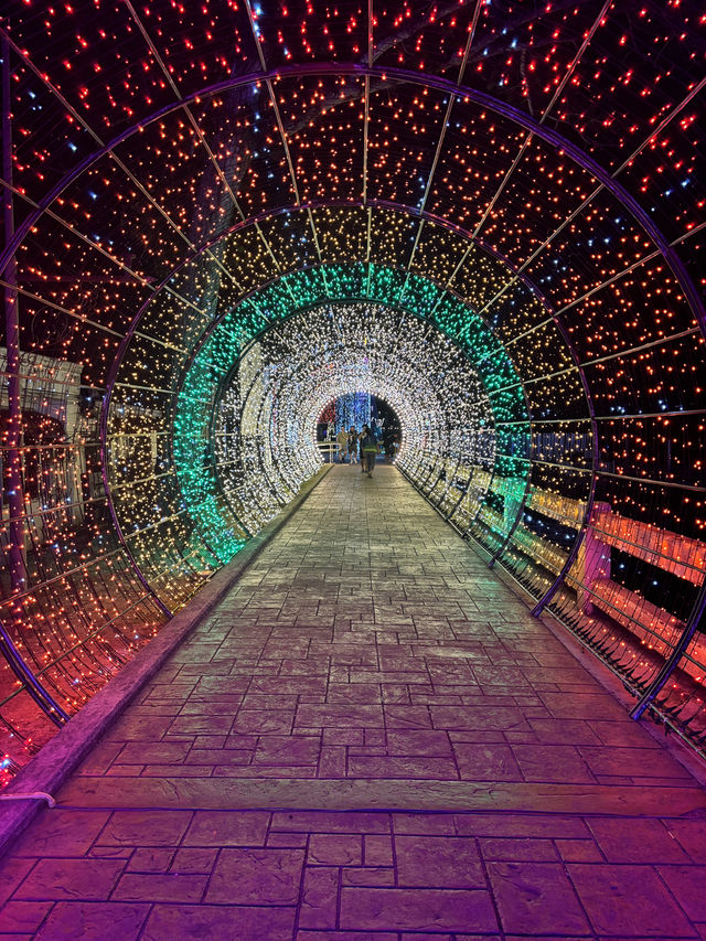 The Tunnel of Light: Krabi Town’s Riverside Enchantment 🌟✨