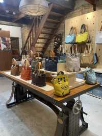 BAGSMITH & CO.: Timeless Craftsmanship on Shennong Street 👜✨