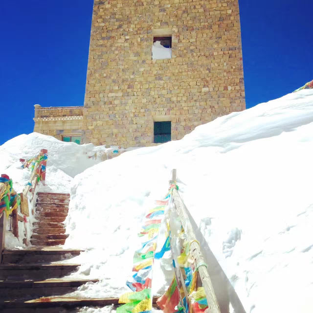 Meili Snow Mountain: The Majestic Crown of Yunnan