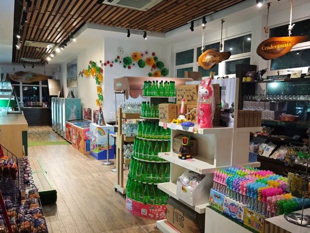 Serene Eco-friendly Park with a cosy Cafe