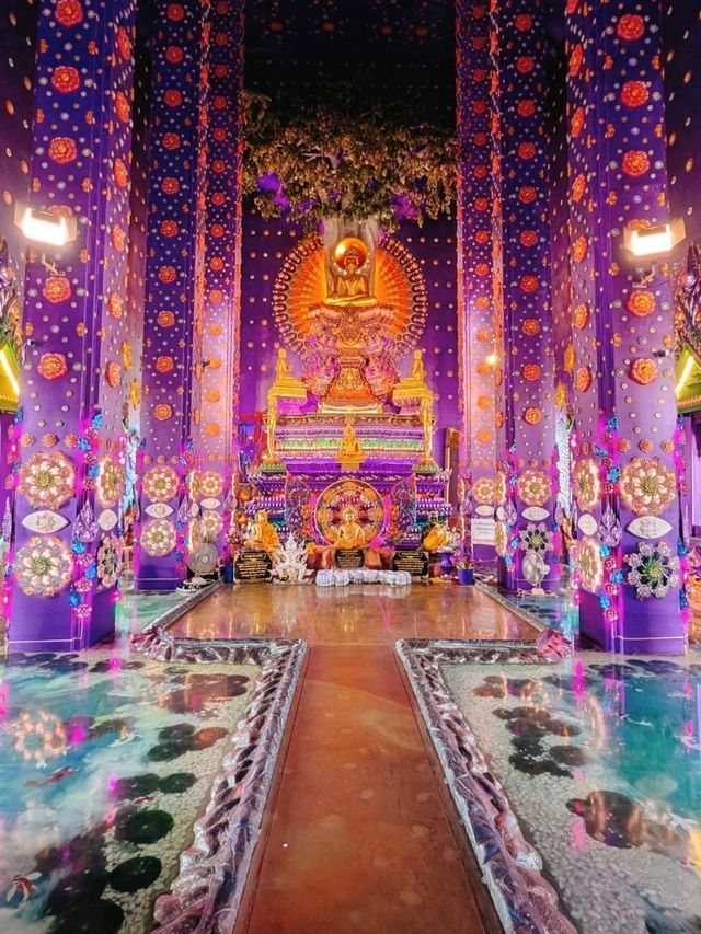 タイ🇹🇭アユタヤ💜パープル寺院　ワットクラークロン　魅力的でフォトジェニック‼