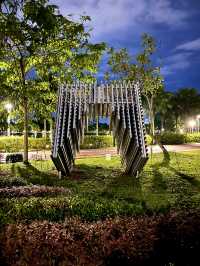 “Taman Tasik Titiwangsa at Night: A Tranquil Oasis Beneath the City Lights”