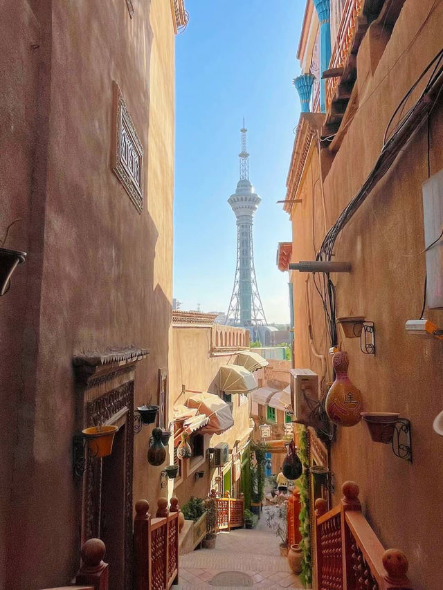 Kashgar: A Journey to China’s Silk Road Treasure 🏺🕌