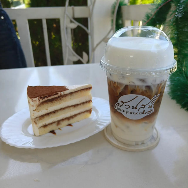 เที่ยวค่าเฟ่ใกล้ชิดธรรมชาติ ที่เชียงใหม่ ⛰️