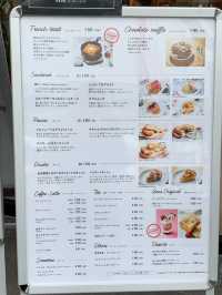 Cozy Café in Ueno – BLUE LEAF CAFÉ ☕✨