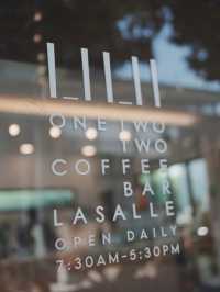 😝 One Two Two Coffee Bar
