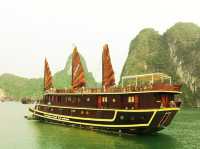 ล่องเรือชิลๆ ชมวิวสุดอลังที่ฮาลองเบย์