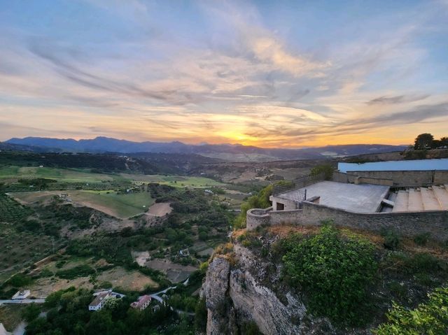 [🇪🇸ロンダ] ロンダの歴史とヌエボ橋の絶景を楽しむスポット