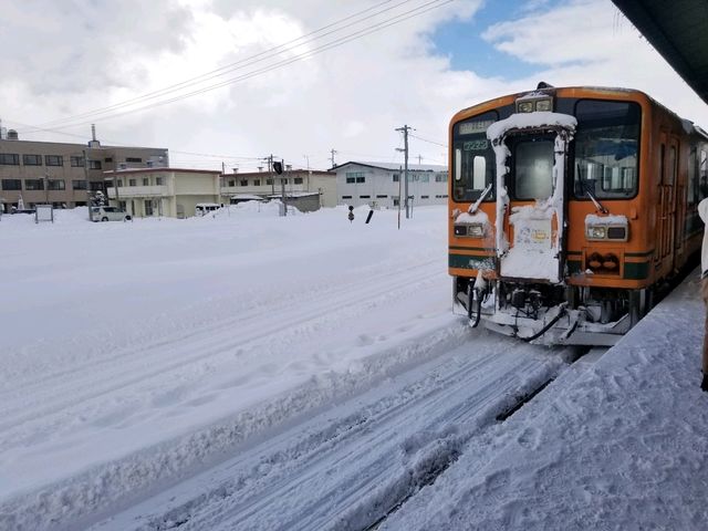 [🇯🇵青森] 冬の絶景とノスタルジーに包まれるストーブ列車の旅