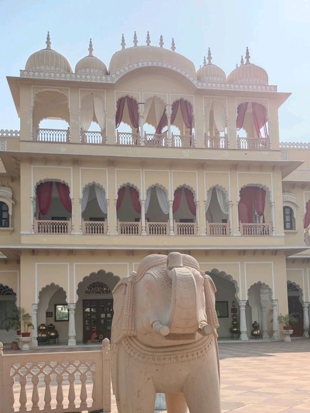 #拉克西米維拉斯皇宮飯店（Laxmi Vilas Palace）印度巴拉特普爾