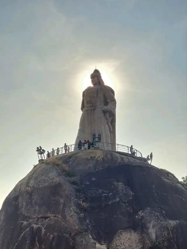 พบเจิ้งเฉิงกงที่สวนหูเยว่และวิวทะเลอันอบอุ่น