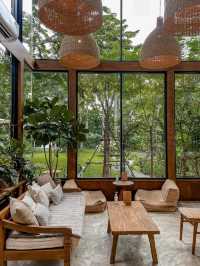 曼谷有氧森林系咖啡館 MiVana——玻璃屋裡的一整天